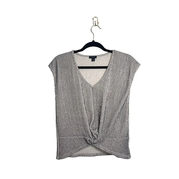 Ann Taylor Factory Cream & Black Striped Knot Hem Textured Top Small Women’s - Picture 10 of 10